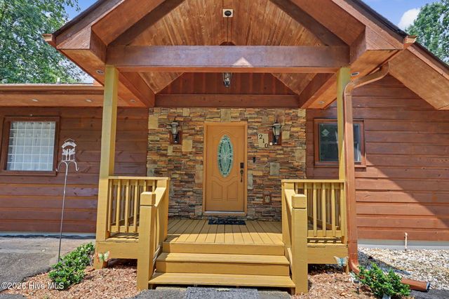 210 Majestic Drive, Hayesville, NC 28904