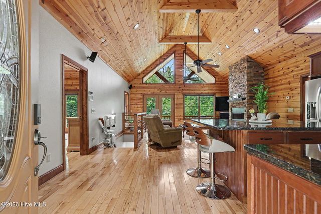 210 Majestic Drive, Hayesville, NC 28904