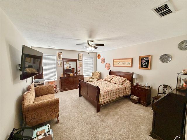 1008 Colonial Drive, Menallen Twp, PA 15401