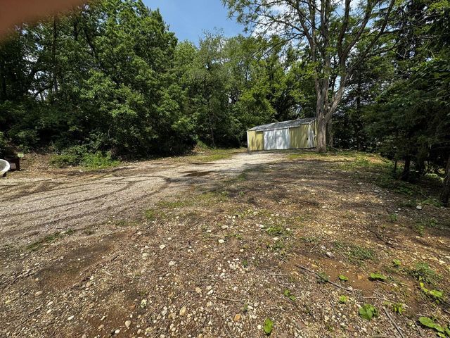 432 W Capitol DRIVE, Hartland, WI 53029