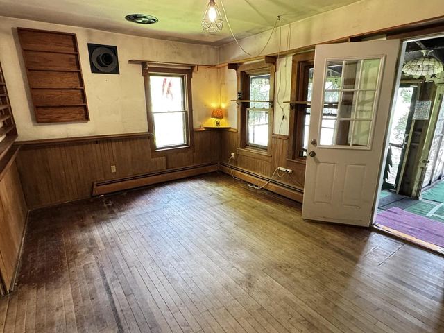 432 W Capitol DRIVE, Hartland, WI 53029