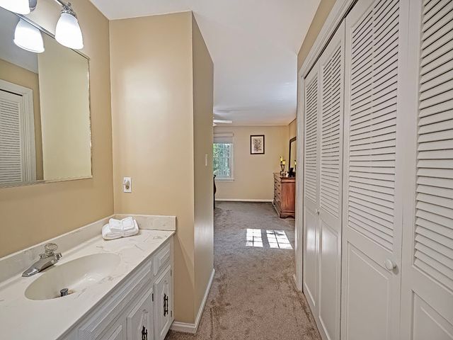 101 Roscommon PLACE, Peters Twp, PA 15317