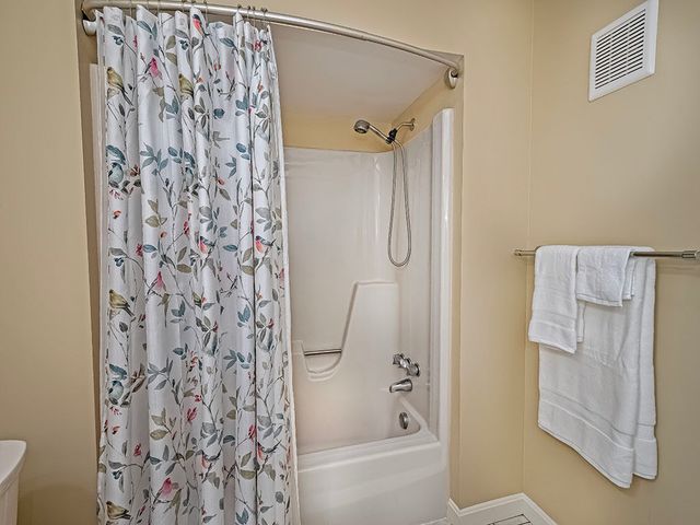 101 Roscommon PLACE, Peters Twp, PA 15317