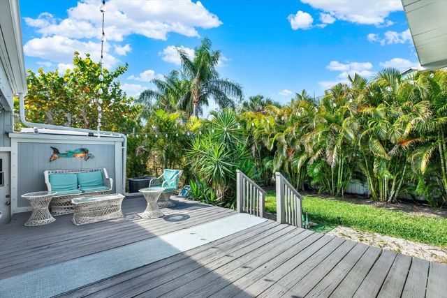 15656 1ST STREET E, Redington Beach, FL 33708