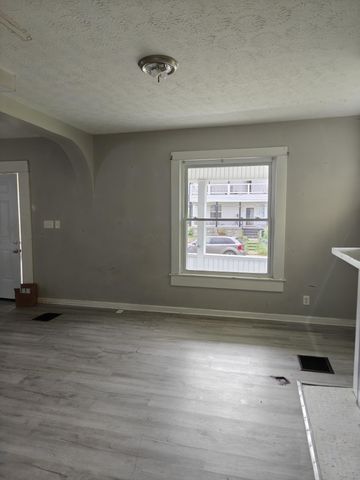 124 Dana Avenue, Columbus, OH 43222