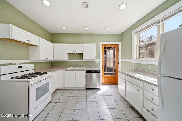 2114 Bonnycastle Ave, Louisville, KY 40205