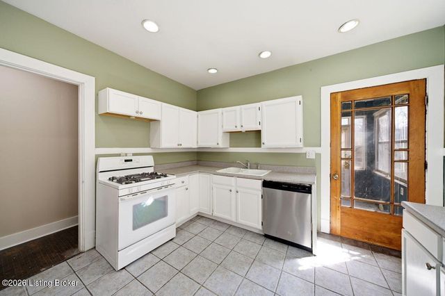 2114 Bonnycastle Ave, Louisville, KY 40205