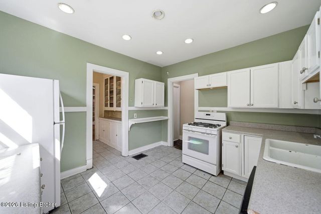 2114 Bonnycastle Ave, Louisville, KY 40205