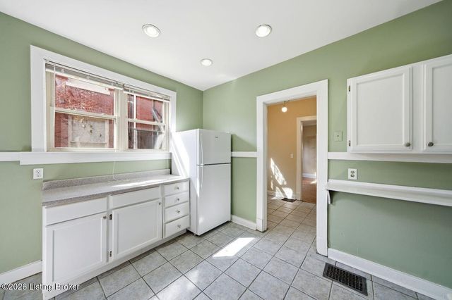 2114 Bonnycastle Ave, Louisville, KY 40205