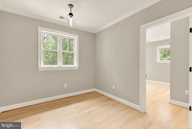 9111 SLIGO CREEK PKWY, Silver Spring, MD 20901