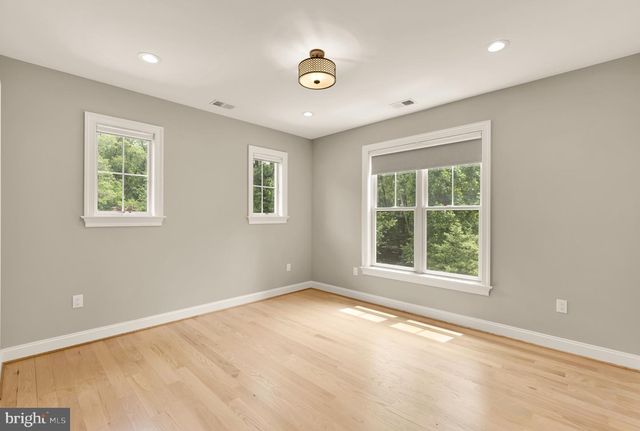 9111 SLIGO CREEK PKWY, Silver Spring, MD 20901