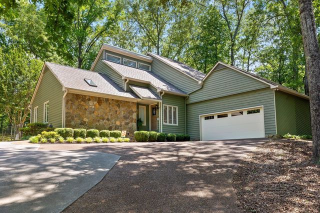 8838 Finney Point Drive, Ooltewah, TN 37363