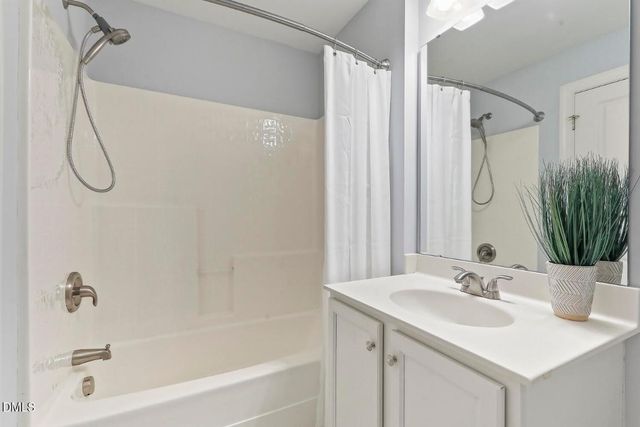 832 Nowell Ridge Road, Raleigh, NC 27607