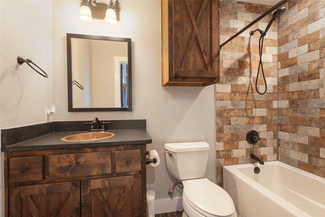 568 County Road 5025, Leonard, TX 75452