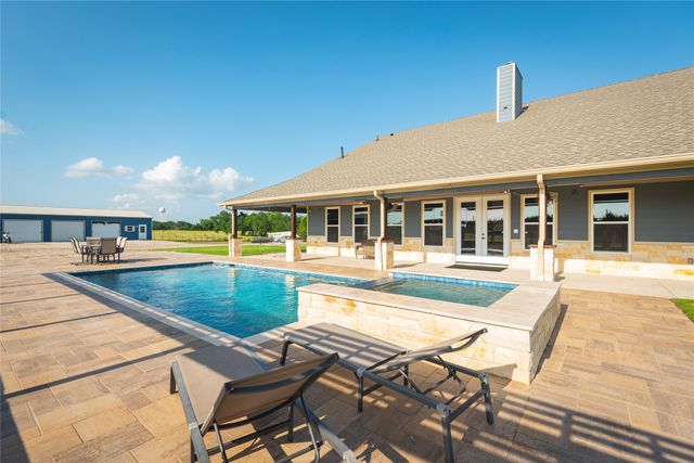 568 County Road 5025, Leonard, TX 75452