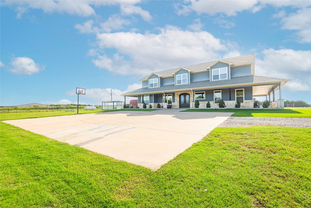 568 County Road 5025, Leonard, TX 75452
