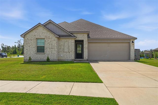 860 Coulee Bend Boulevard, Lake Charles, LA 70611
