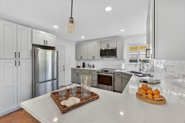 603 Harriet Avenue, Aptos, CA 95003