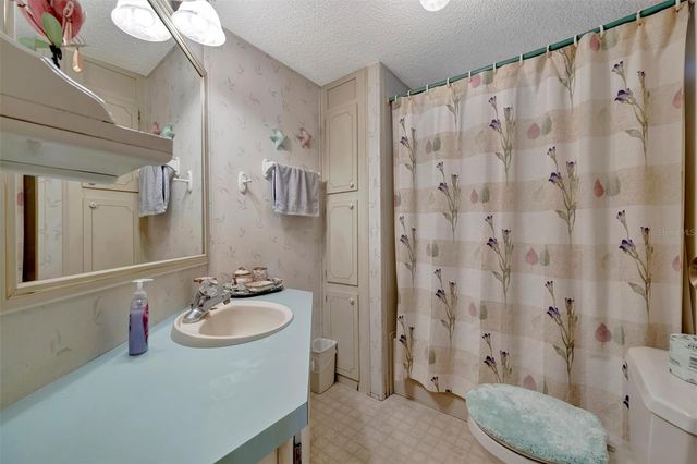 106 N SAINT GEORGE CIRCLE, Apollo Beach, FL 33572