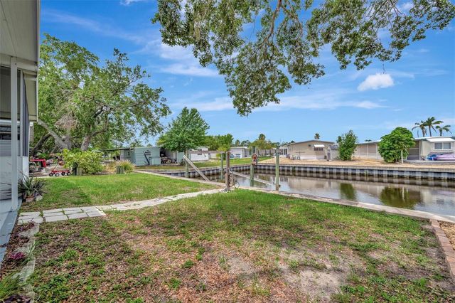 106 N SAINT GEORGE CIRCLE, Apollo Beach, FL 33572