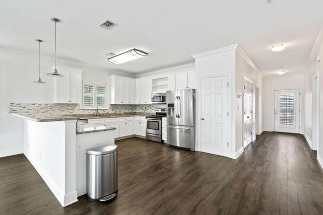 724 Harbor Boulevard 202, Destin, FL 32541