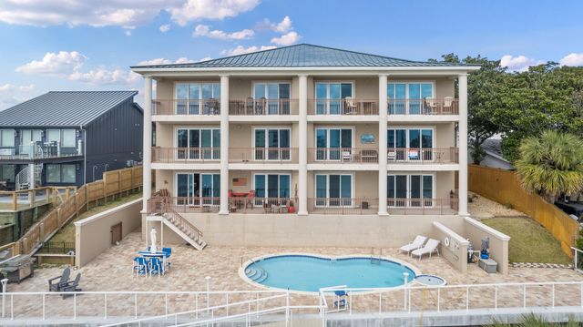 724 Harbor Boulevard 202, Destin, FL 32541