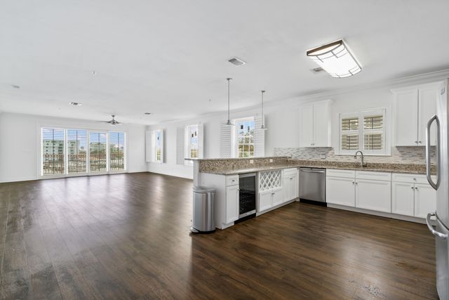 724 Harbor Boulevard 202, Destin, FL 32541