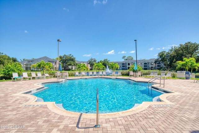 940 Village Trl Unit 2-207, Port Orange, FL 32127