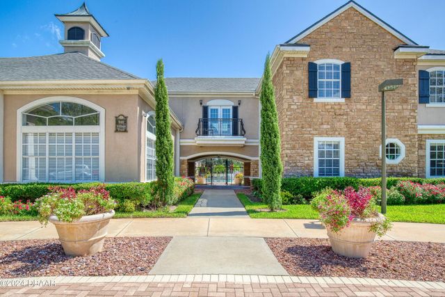 940 Village Trl Unit 2-207, Port Orange, FL 32127