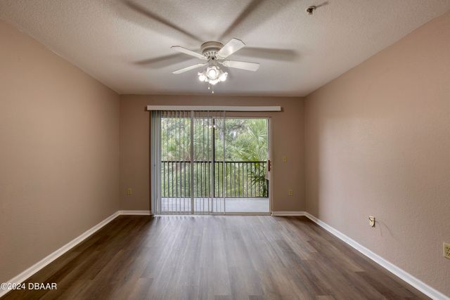 940 Village Trl Unit 2-207, Port Orange, FL 32127