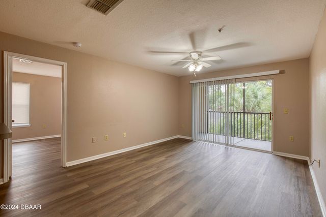 940 Village Trl Unit 2-207, Port Orange, FL 32127