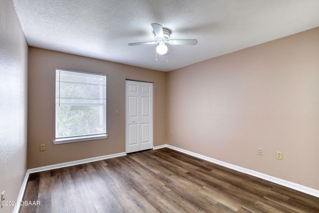 940 Village Trl Unit 2-207, Port Orange, FL 32127