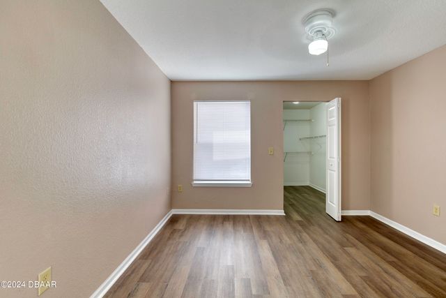 940 Village Trl Unit 2-207, Port Orange, FL 32127