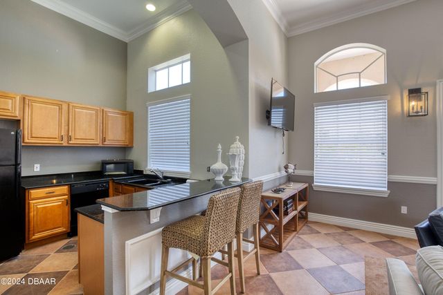 940 Village Trl Unit 2-207, Port Orange, FL 32127