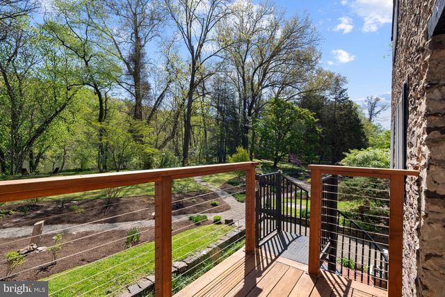 6 BRIDGE ONE LANE, Pipersville, PA 18947