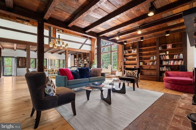6 BRIDGE ONE LANE, Pipersville, PA 18947
