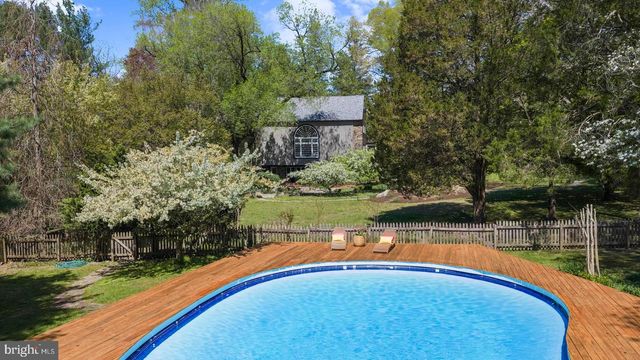 6 BRIDGE ONE LANE, Pipersville, PA 18947