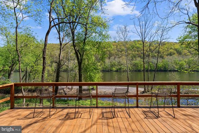 6 BRIDGE ONE LANE, Pipersville, PA 18947