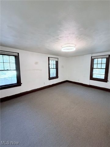 553 Whitney Avenue, Akron, OH 44306