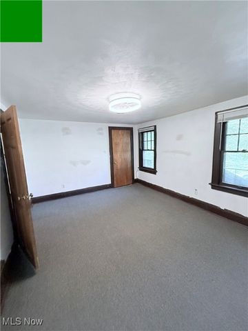 553 Whitney Avenue, Akron, OH 44306