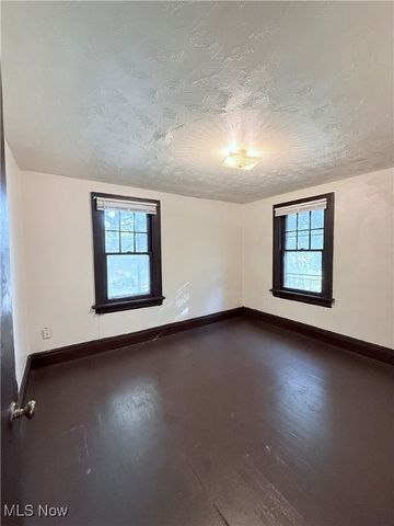 553 Whitney Avenue, Akron, OH 44306