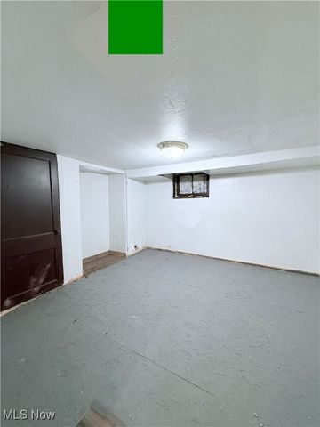 553 Whitney Avenue, Akron, OH 44306