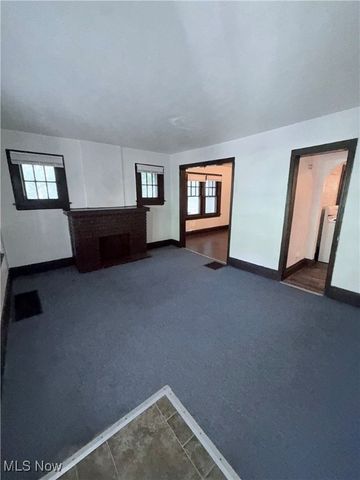 553 Whitney Avenue, Akron, OH 44306