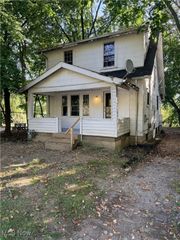 553 Whitney Avenue, Akron, OH 44306