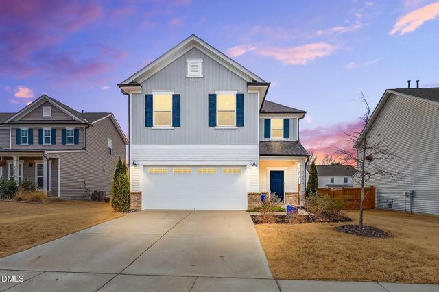 2212 Fairway Green Drive, Fuquay Varina, NC 27526