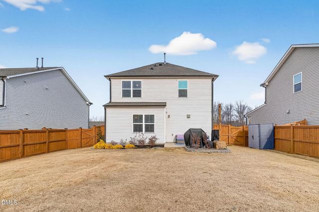 2212 Fairway Green Drive, Fuquay Varina, NC 27526