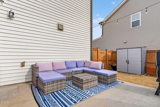 2212 Fairway Green Drive, Fuquay Varina, NC 27526