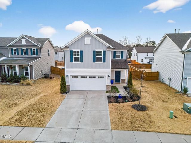 2212 Fairway Green Drive, Fuquay Varina, NC 27526