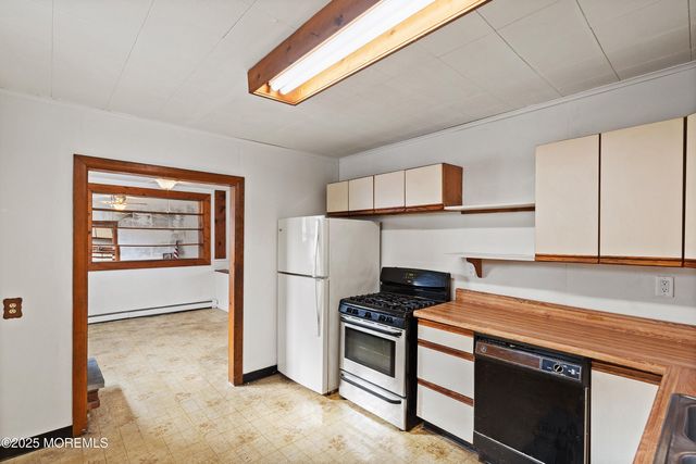 63 Illinois Avenue, Waretown, NJ 08758