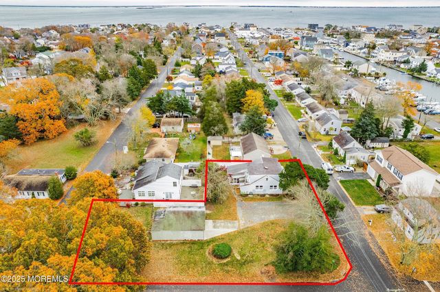 63 Illinois Avenue, Waretown, NJ 08758